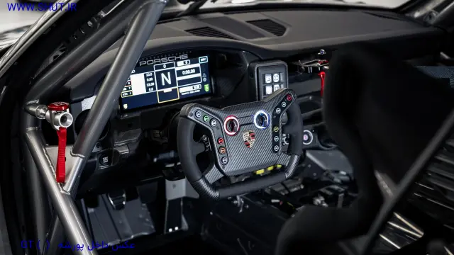 عکس داخل پورشه 2027 911 ( 992 ) GT4 R